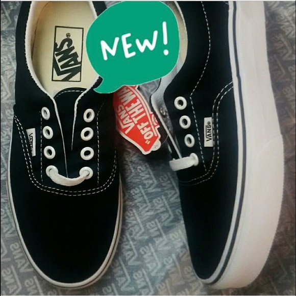 Vans shoes women size 7 new in box - Picture 1 of 2